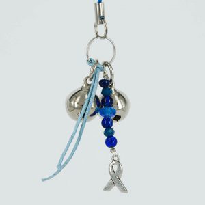Donkerblauw met unieke bedels voor mobiel