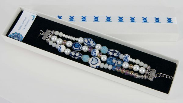 Bracelet White in Deluxe box - Image 5
