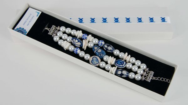 Bracelet White in Deluxe box - Image 4