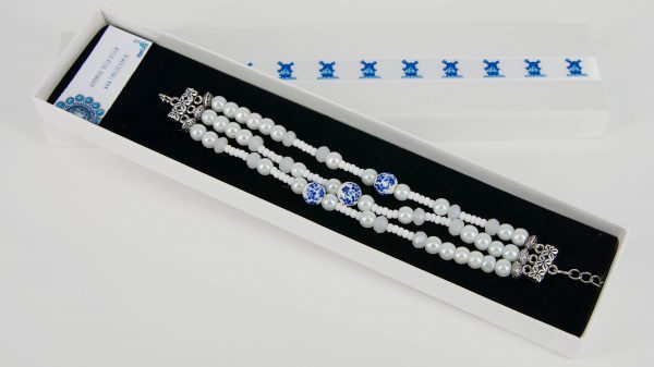 Bracelet White in Deluxe box - Image 2