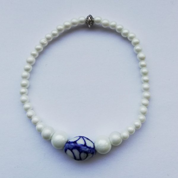 Delfts Blauw Armband wit met keramiek kraal