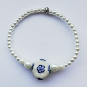 Delfts Blauw Armband glasparels met keramiek kraal bloemetjes