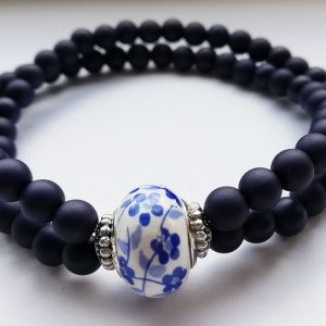 Delfts Blauw Armband dubbel met porselein kraal vergeetmenietje