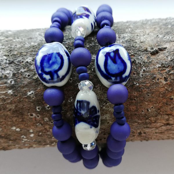 Delfts Blauw Armband 3 strengen met keramiek kralen klompje en tulp in doosje