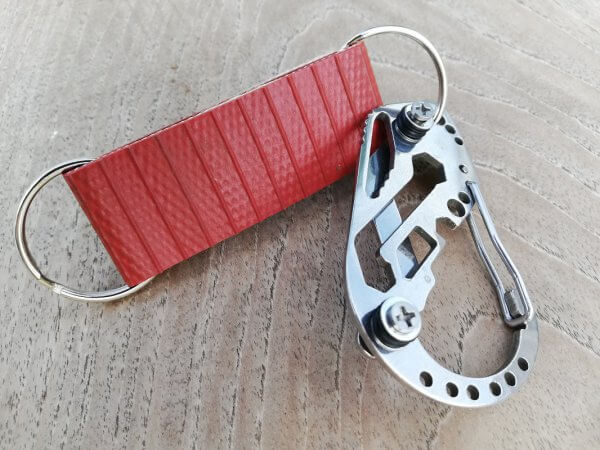 Sleutelhanger brandweerslang breed met tool groot