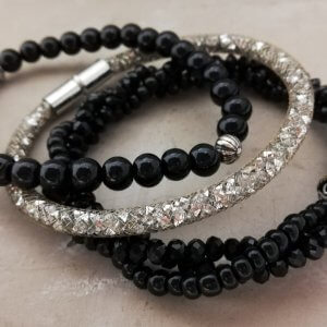 Armbandenset zwart zilverkleur