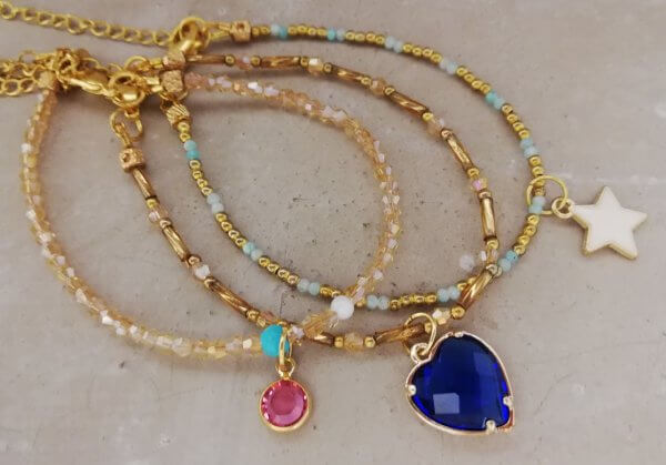 Armbandenset donkerblauw hart en kleine kraaltjes