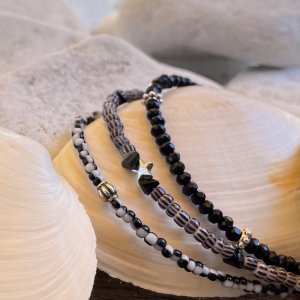 Venetië armbandset minikraal grijs zwartwit zwart