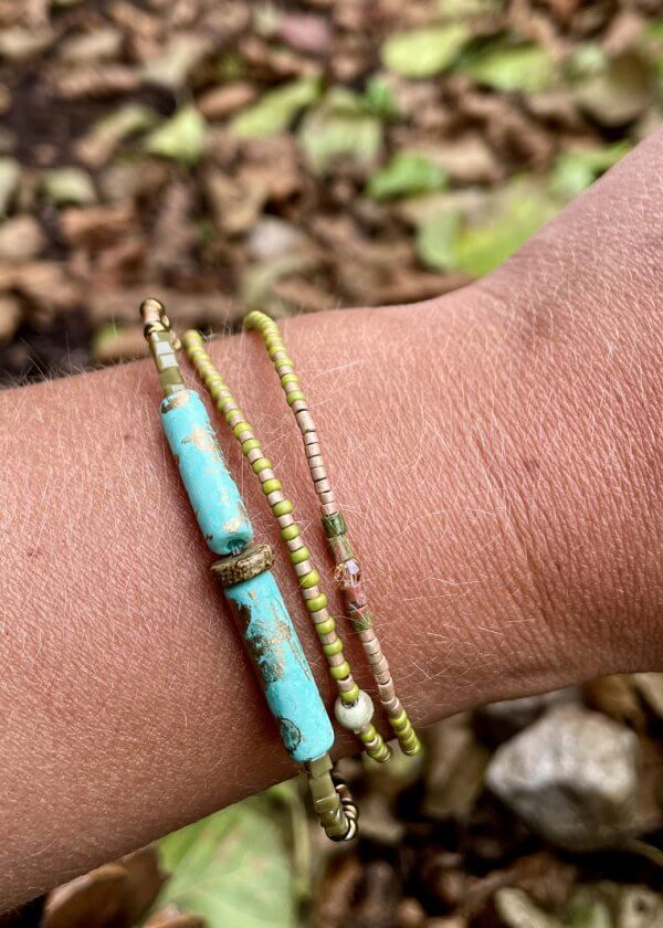 Armbandset olijfgroen taupe met aqua staafkraal - Afbeelding 2