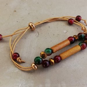 Leer naturel schuifknoop kralen hout goud groenrood
