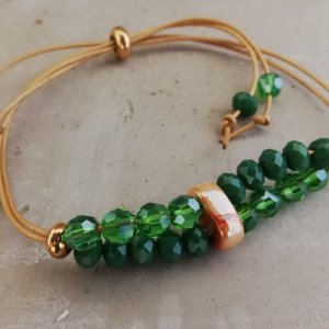 Leer naturel schuifknoop facetkraal groen