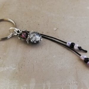 Sleutelhanger beschermengel bol zilver zwart