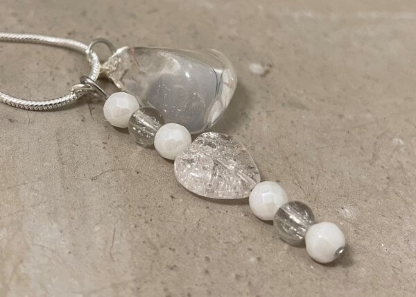 Ketting bergkristal met hanger hart