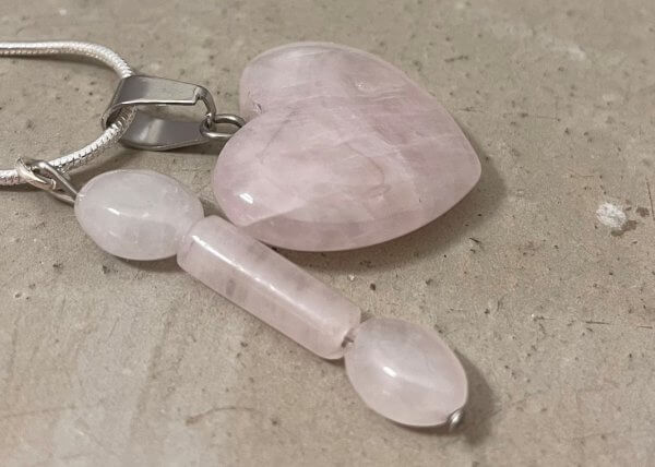 Ketting rozenkwarts hart en extra hanger