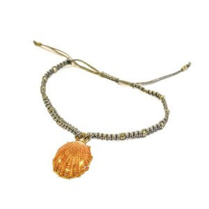 Armbandje grijs met oranje schelp