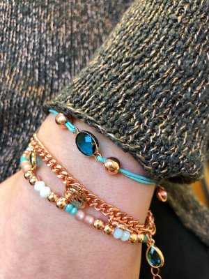 Armbanden-rosé-turquoise.jpg Armbanden-rosé-turquoise.jpg